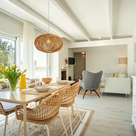 Am-hohen-ufer-reetdach-haus-nr-138-reetloft-2 Holiday home