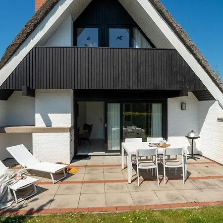 Holiday home Am-hohen-ufer-reetdach-haus-nr-138-reetloft-2 Grossenbrode
