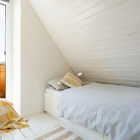 Am-hohen-ufer-reetdach-haus-nr-138-reetloft-2 Grossenbrode